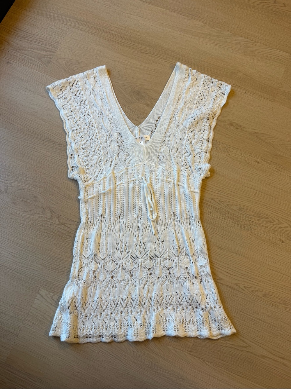 White House Black Market Crochet V-Neck Swim Cover-Up Tunic in White size S